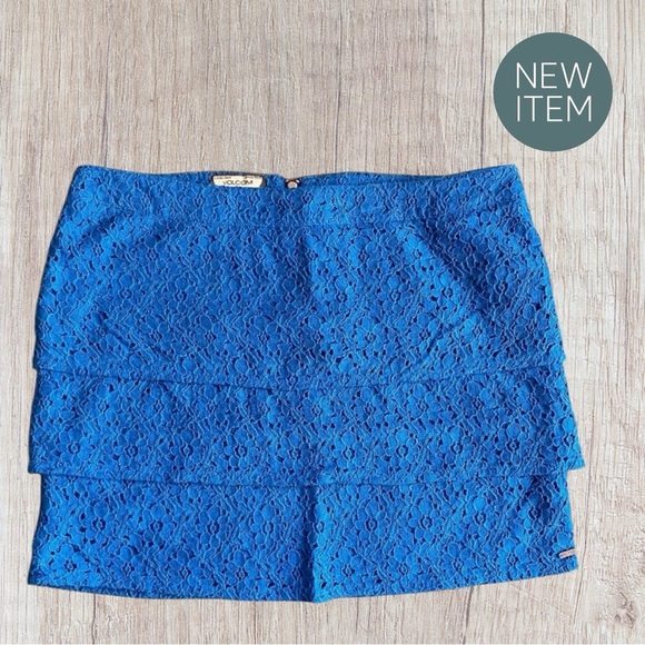 Volcom Skirt In Great Condition! - Picture 1 of 5